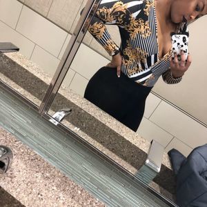 Meet your Posher, Gloria